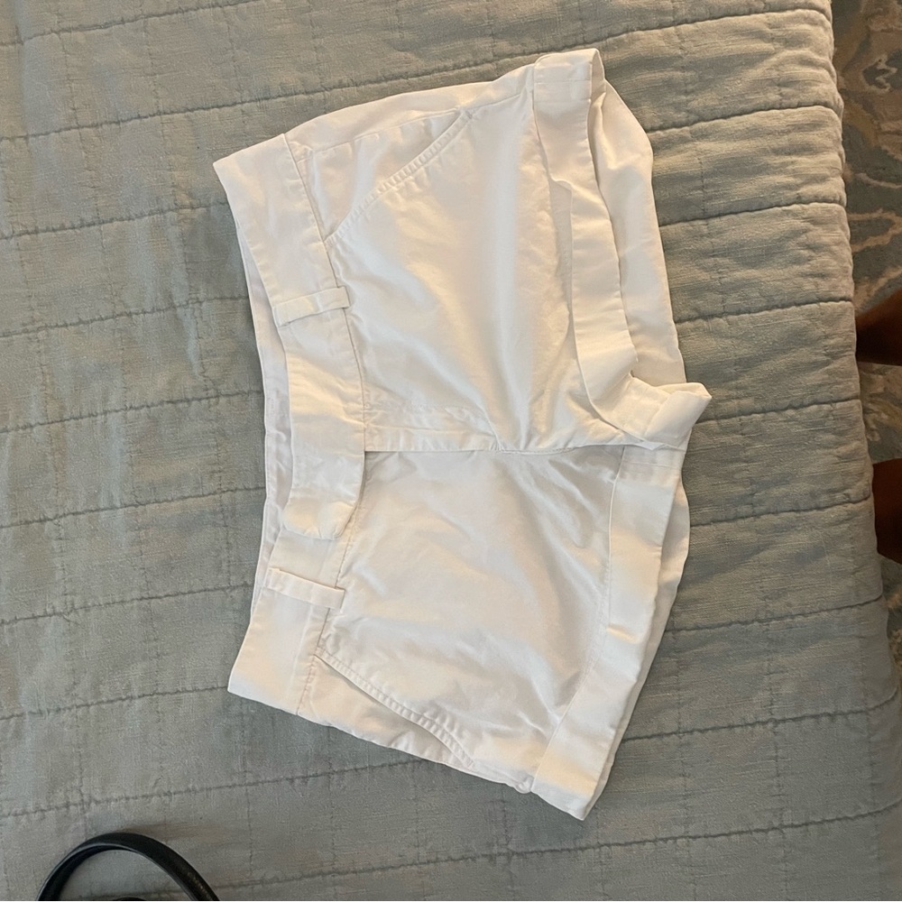 Lilly Pulitzer Barclay Short 
Color: Resort White - Picture 3 of 5